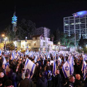 דמוקרטיה* או: רשמים מהפגנה נגד "המהפכה המשפטית"